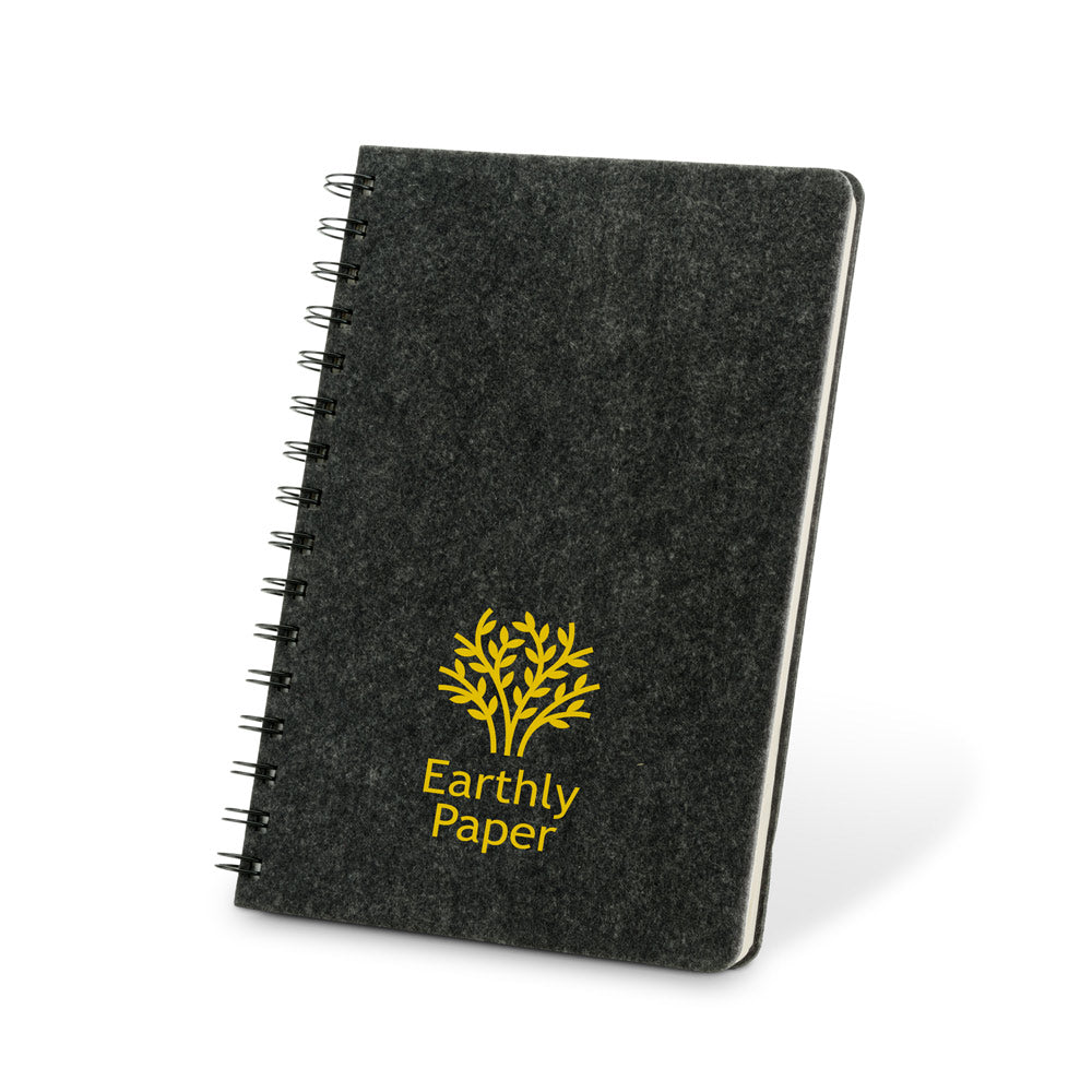 A5-Ringbuch mit flexiblem Einband aus recyceltem Filz (100% rPET) mit linierten Seiten