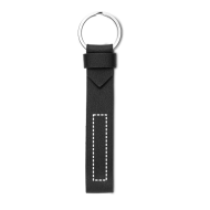 Schlüsselanhänger aus hochwertigem PU mit einem robusten Metallring.